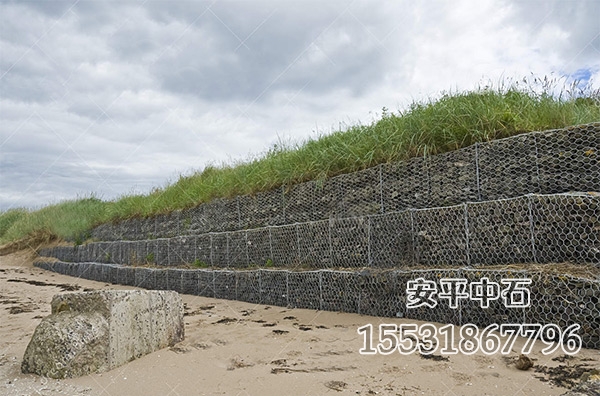 鋅鋁合金格賓網(wǎng)護岸.jpg 鋅鋁合金格賓網(wǎng)護岸.jpg